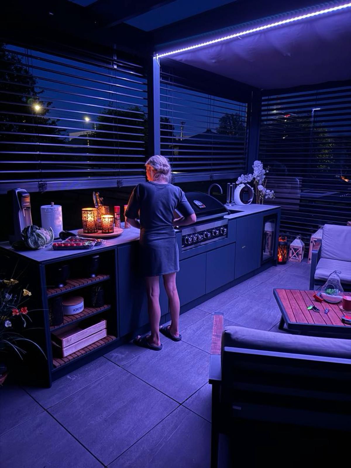 Ostrava - kuchyně antracit 7016 2