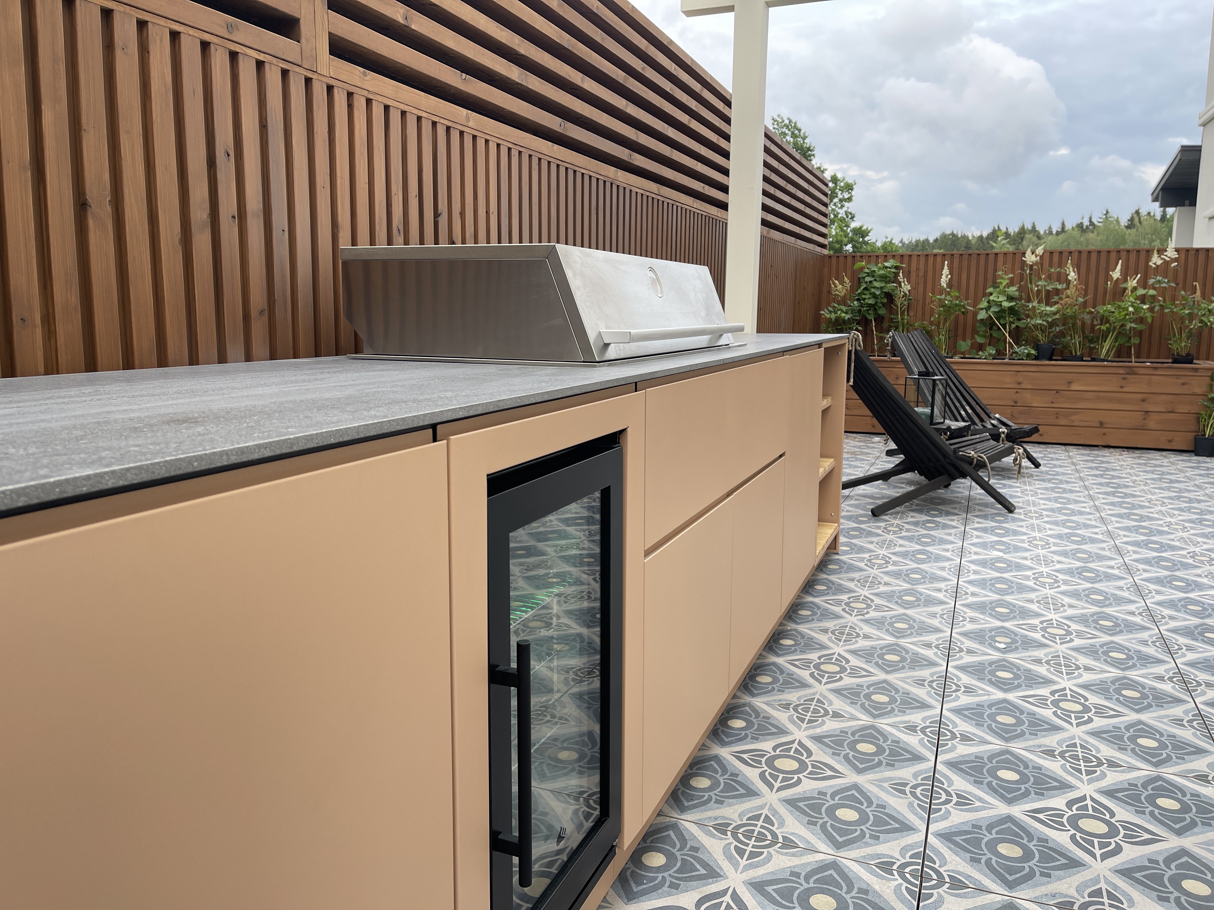 Brno - kuchyně marrone 3